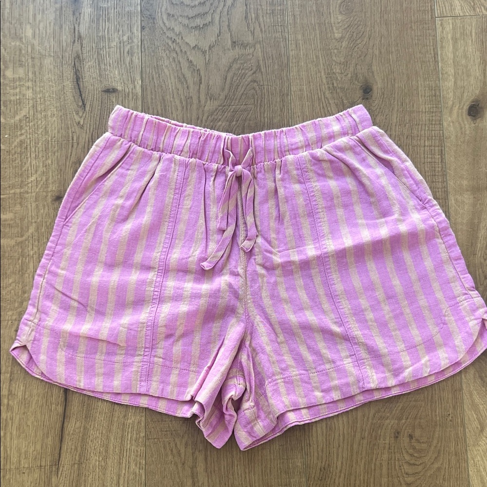NWOT Universal Thread Pink and Yellow Striped High Waist Shorts Size Small